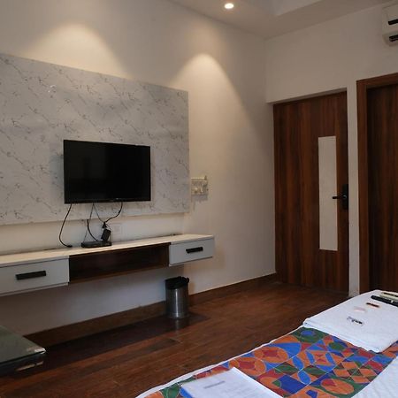 Hotel Elite Sector 45 I Gurgaon Central I Couple Friendly Екстер'єр фото