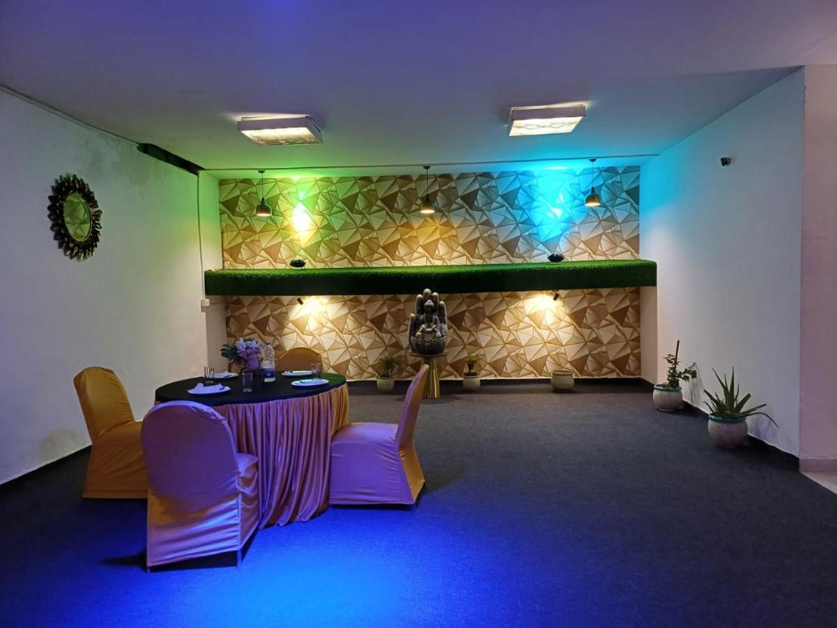 Hotel Elite Sector 45 I Gurgaon Central I Couple Friendly Екстер'єр фото