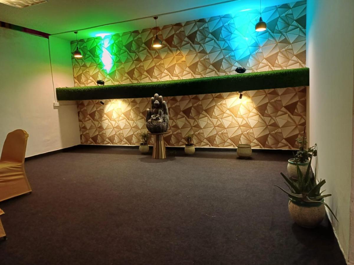 Hotel Elite Sector 45 I Gurgaon Central I Couple Friendly Екстер'єр фото