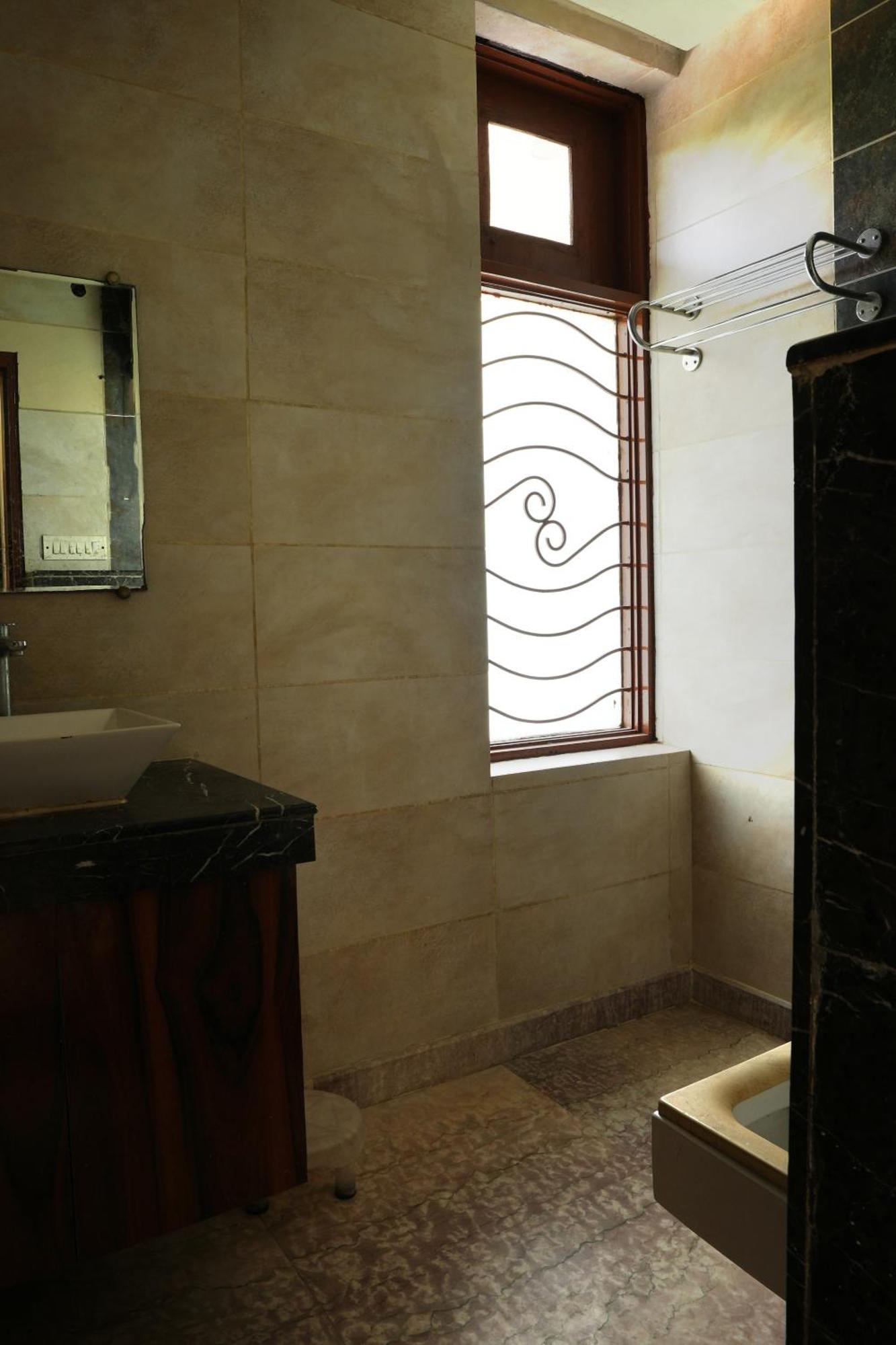 Hotel Elite Sector 45 I Gurgaon Central I Couple Friendly Екстер'єр фото