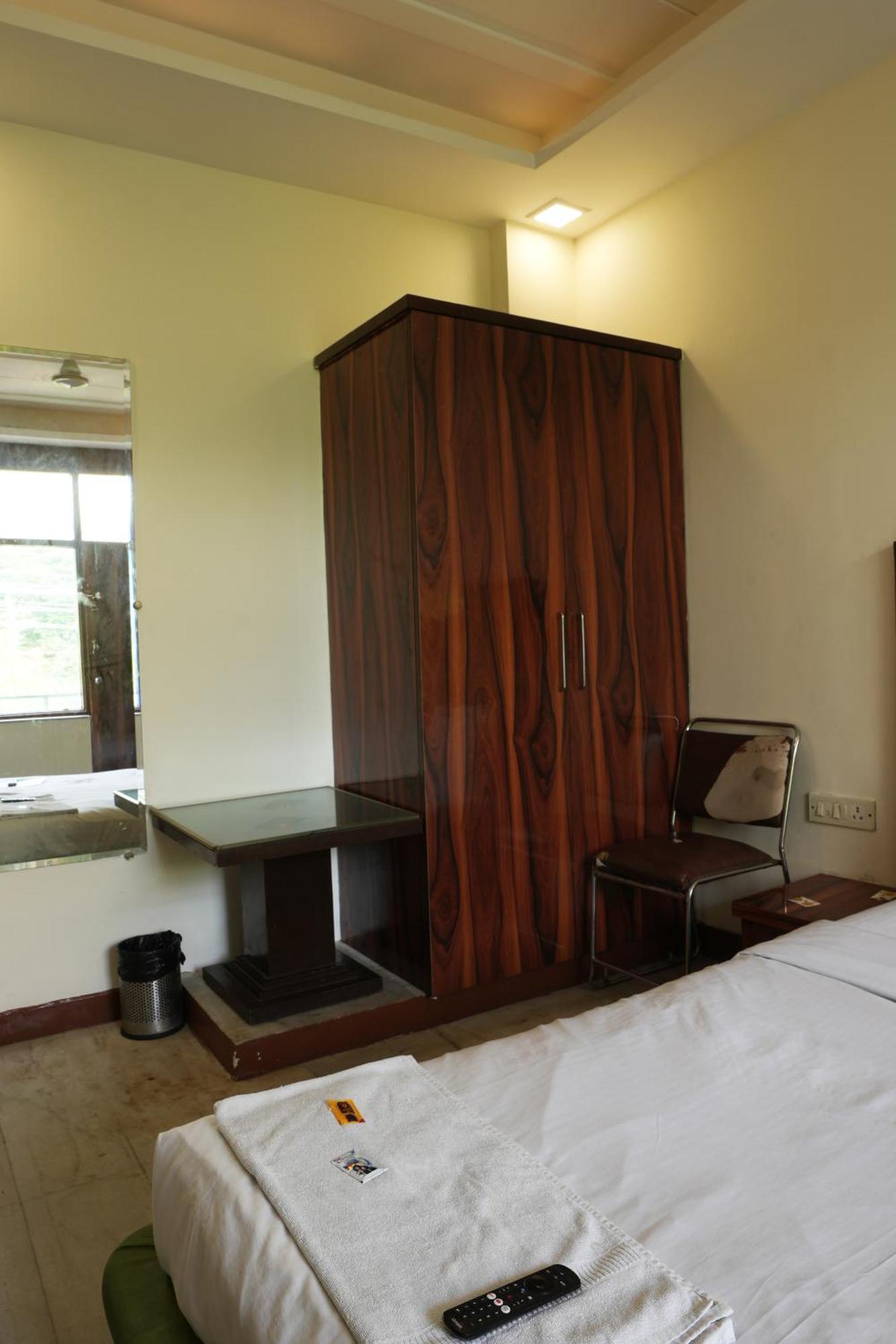 Hotel Elite Sector 45 I Gurgaon Central I Couple Friendly Екстер'єр фото