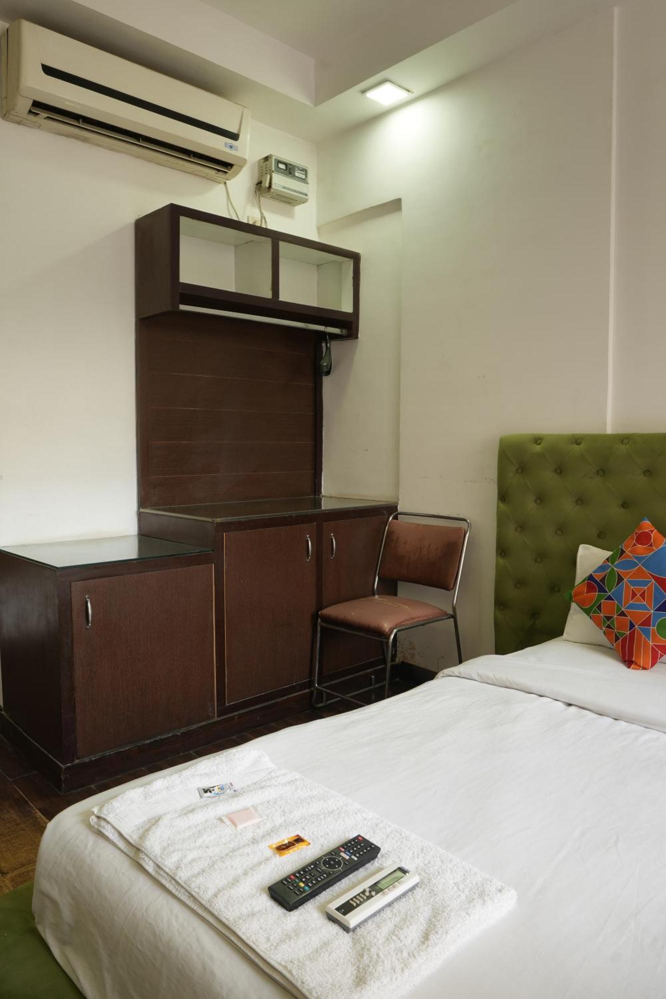 Hotel Elite Sector 45 I Gurgaon Central I Couple Friendly Екстер'єр фото