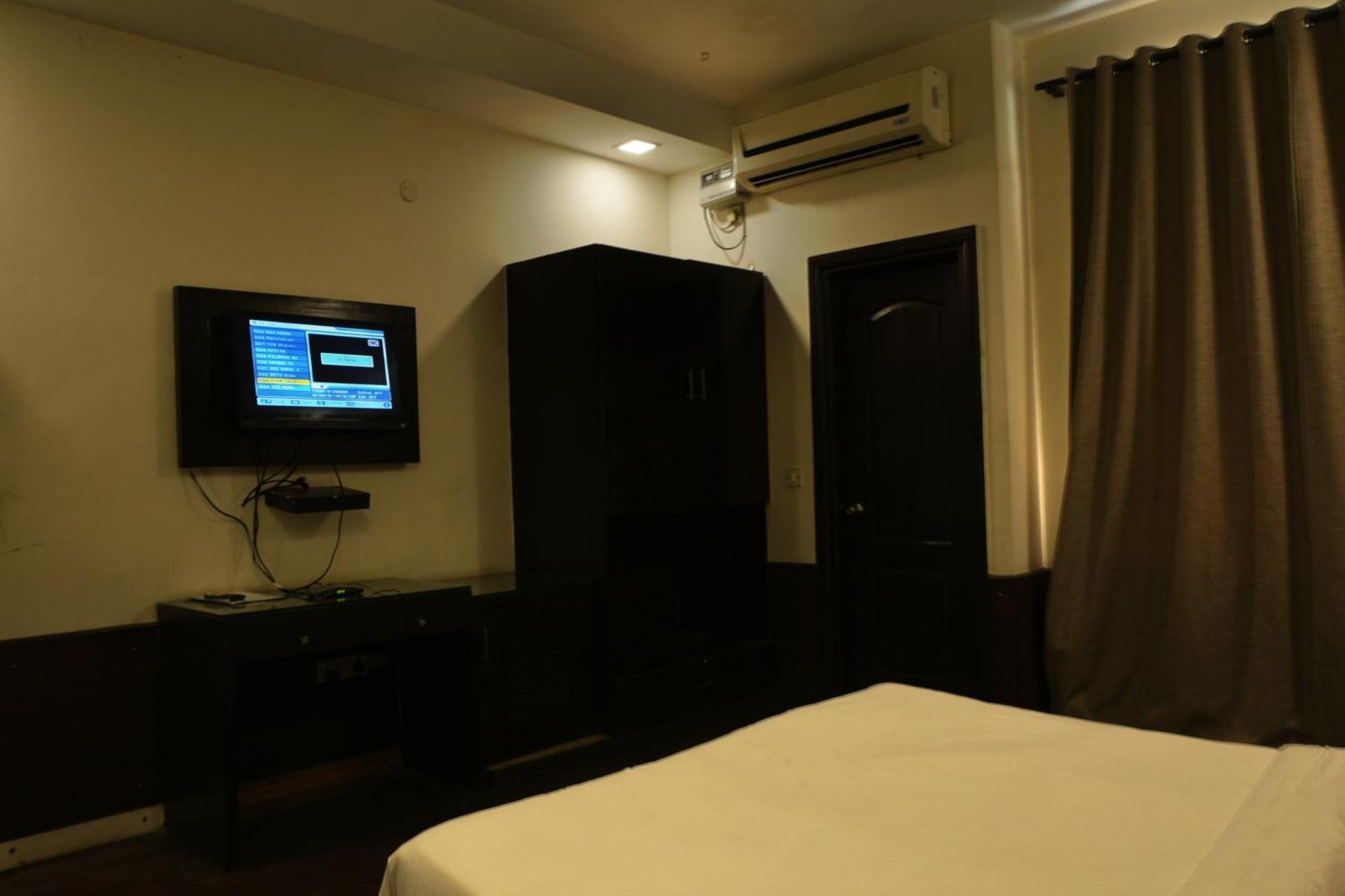 Hotel Elite Sector 45 I Gurgaon Central I Couple Friendly Екстер'єр фото