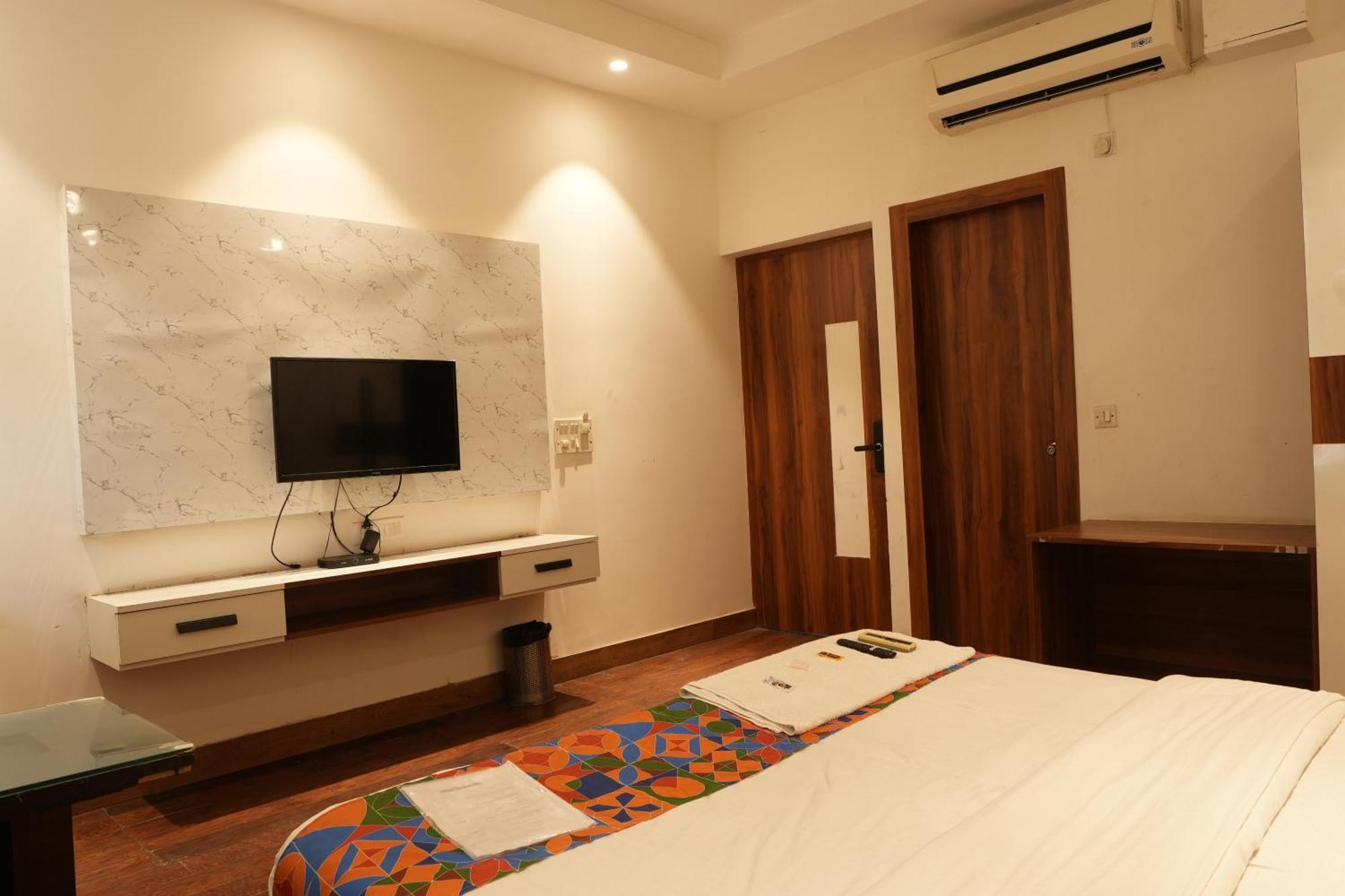 Hotel Elite Sector 45 I Gurgaon Central I Couple Friendly Екстер'єр фото